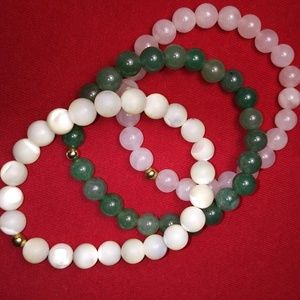 Set of 3 jade bracelets